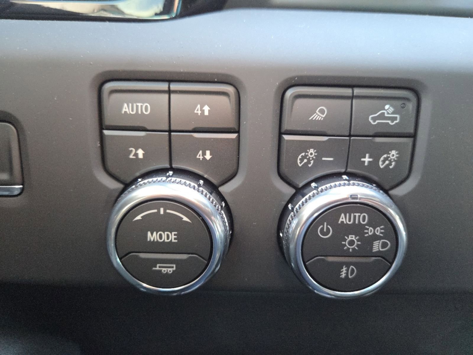 New 2026 GMC Sierra 1500 AT4 w/ AT4 Premium Package image 8