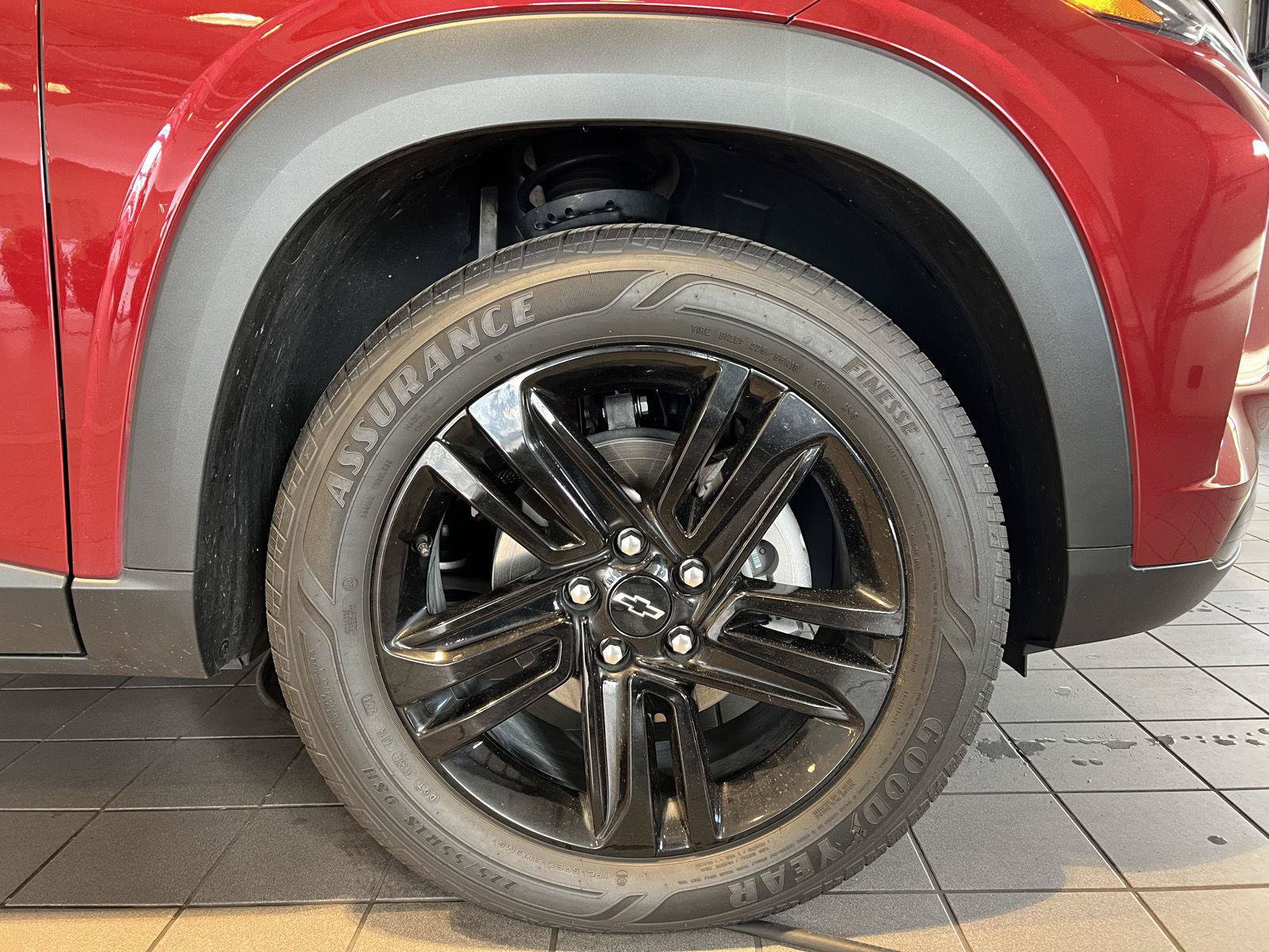 Used 2024 Chevrolet Trax ACTIV w/ Driver Confidence Package FWD image 8