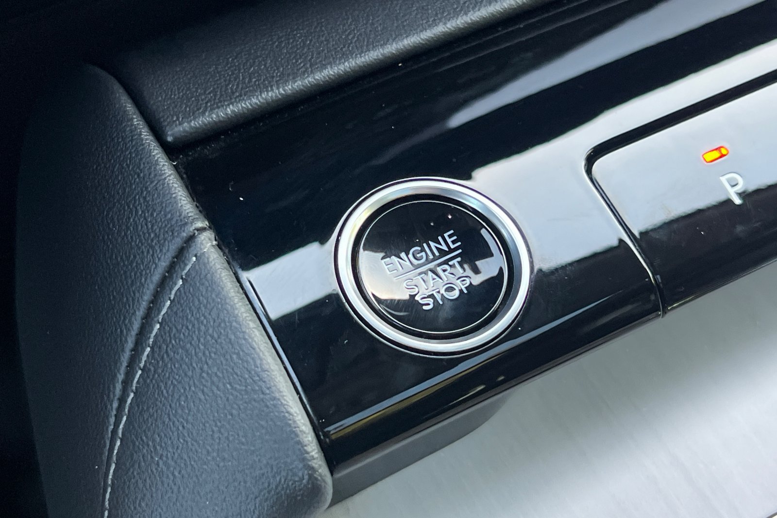 Certified 2025 Lincoln Navigator L Reserve AWD/4WD image 21