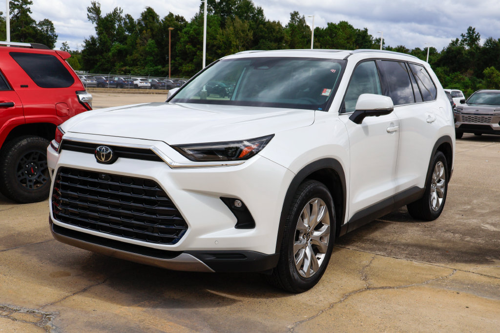 Used 2026 Toyota Grand Highlander FWD image 4