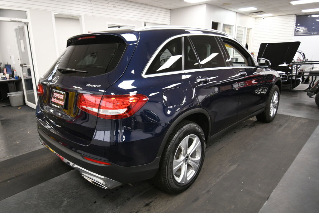 Used 2018 Mercedes-Benz GLC 300 4MATIC image 7