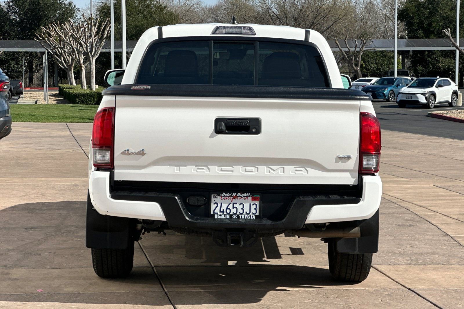 Certified 2022 Toyota Tacoma SR image 6