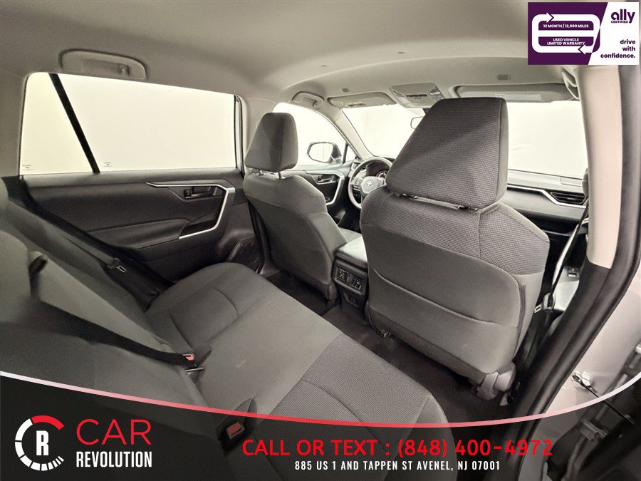 Used 2025 Toyota RAV4 LE AWD/4WD image 40