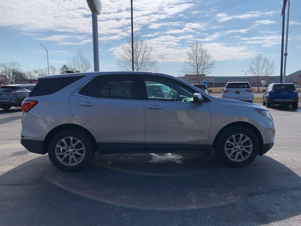 Used 2018 Chevrolet Equinox LT image 2