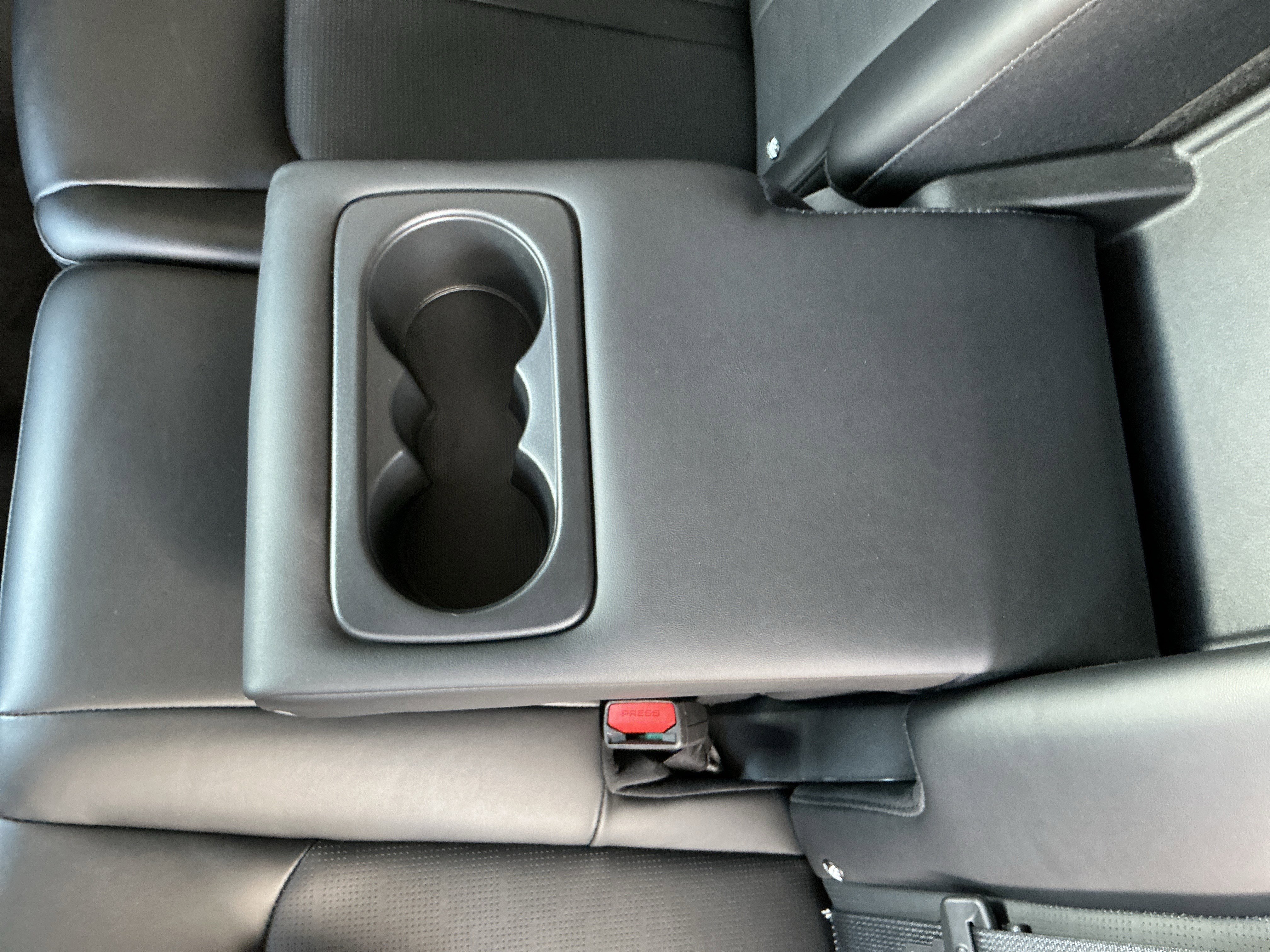 Used 2024 Kia Sorento S image 33