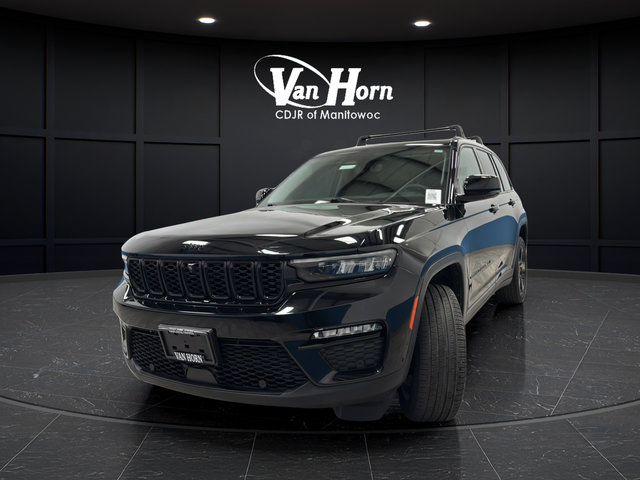 Used 2023 Jeep Grand Cherokee Limited w/ Luxury Tech Group II AWD/4WD image 3