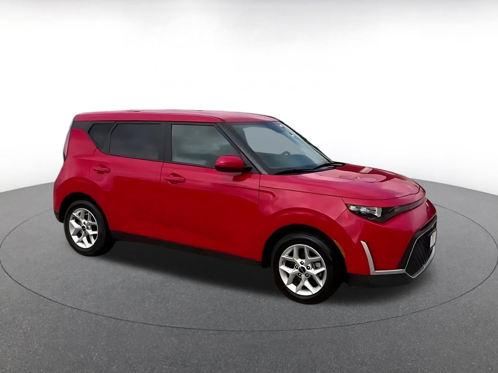 Used 2025 Kia Soul LX w/ LX Technology Package video 2