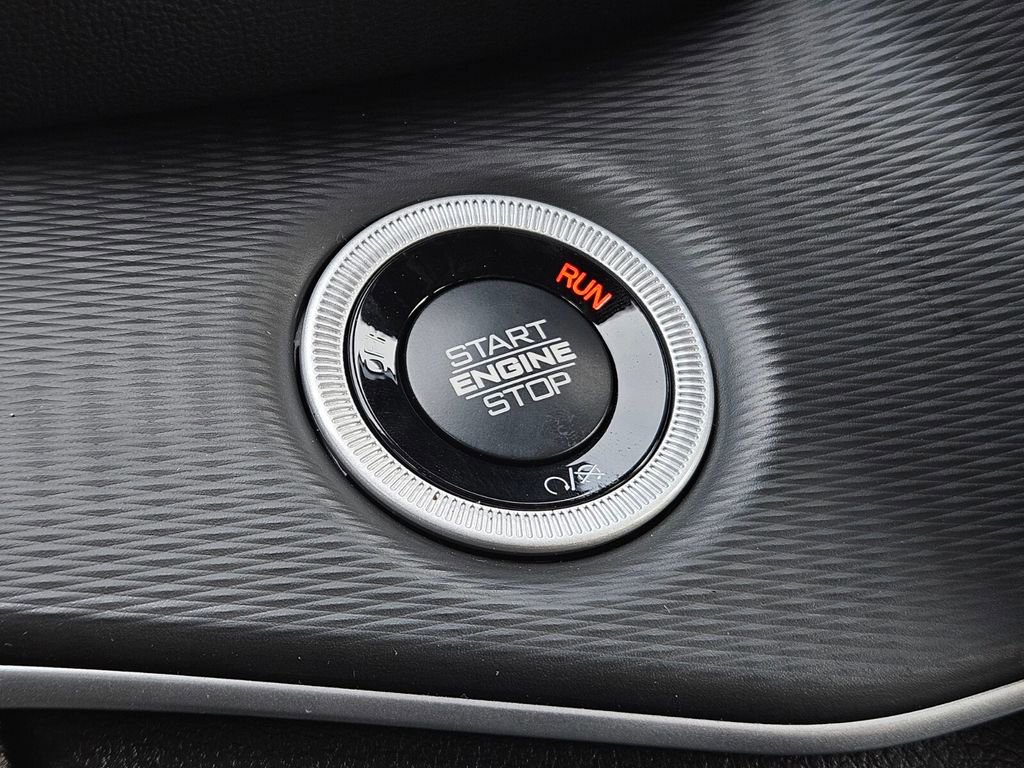 New 2025 Jeep Grand Cherokee Laredo X w/ Luxury Tech Group I image 24