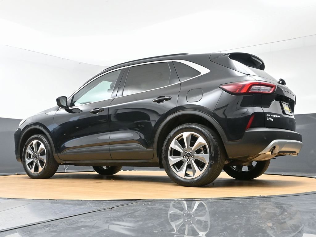 Used 2025 Ford Escape Platinum AWD/4WD image 56