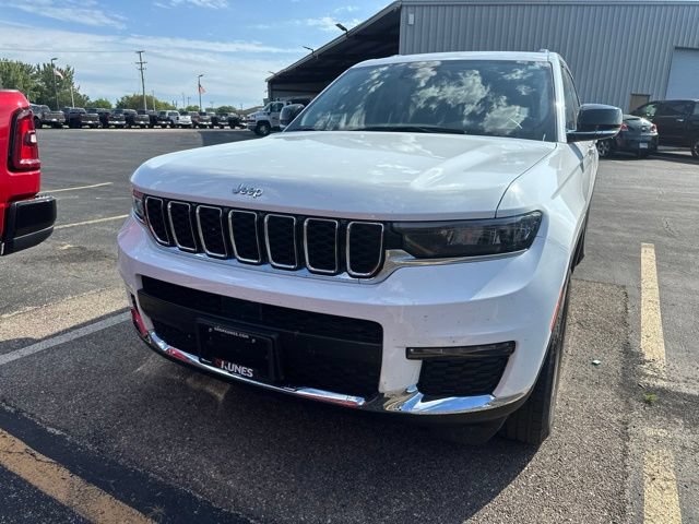 Used 2023 Jeep Grand Cherokee L Limited w/ MOPAR Finishing Package AWD/4WD image 19