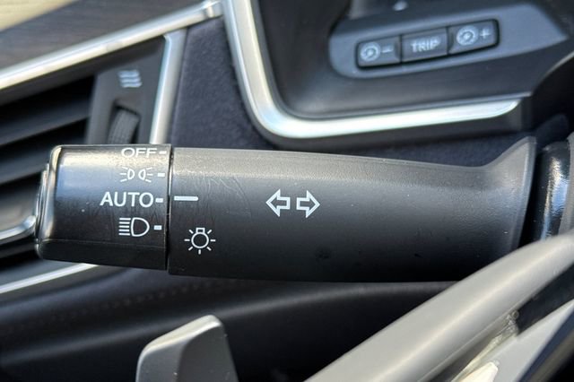 Used 2020 Honda Clarity Touring image 37