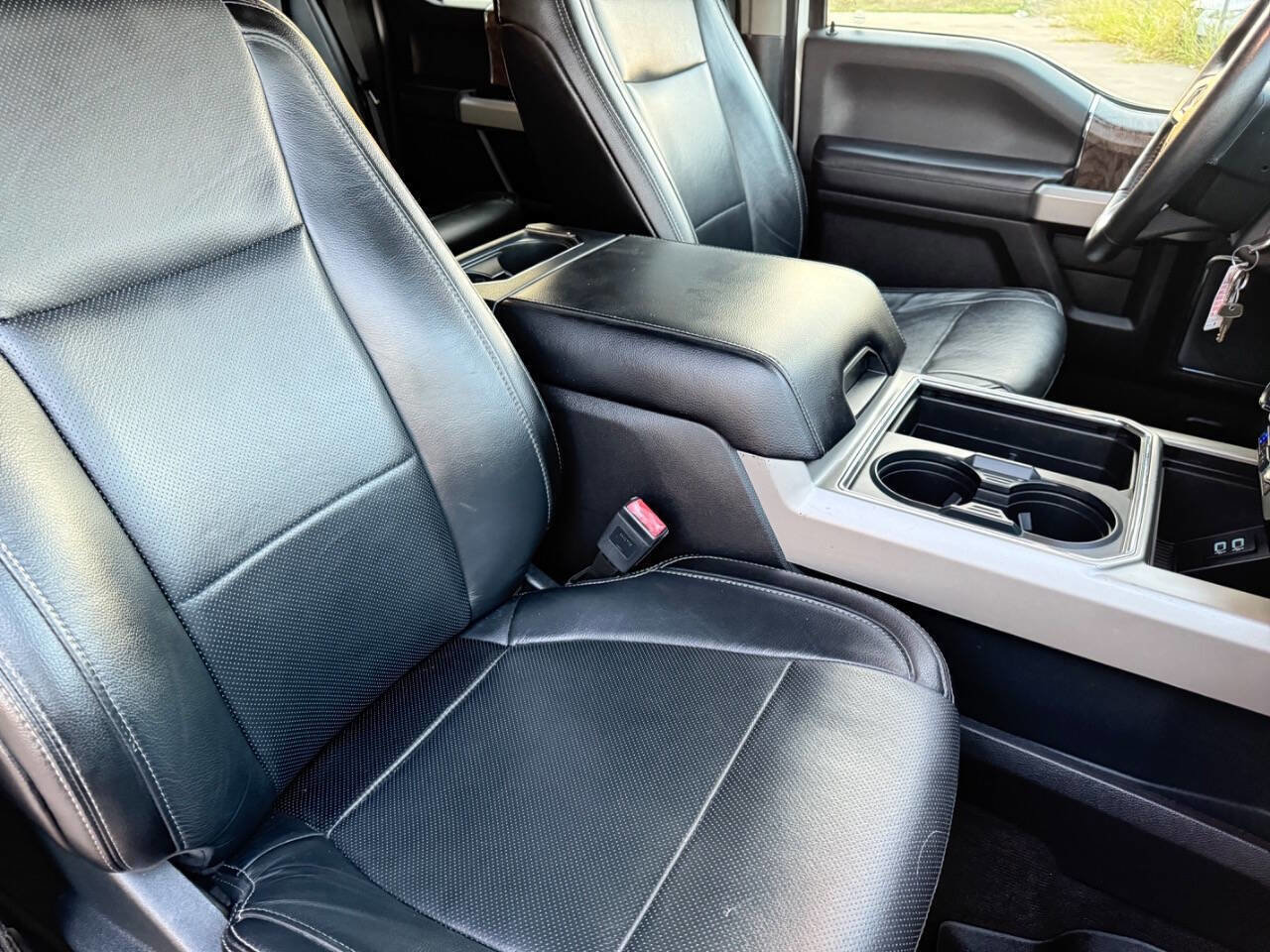 Used 2017 Ford F350 Lariat w/ Lariat Value Package image 23