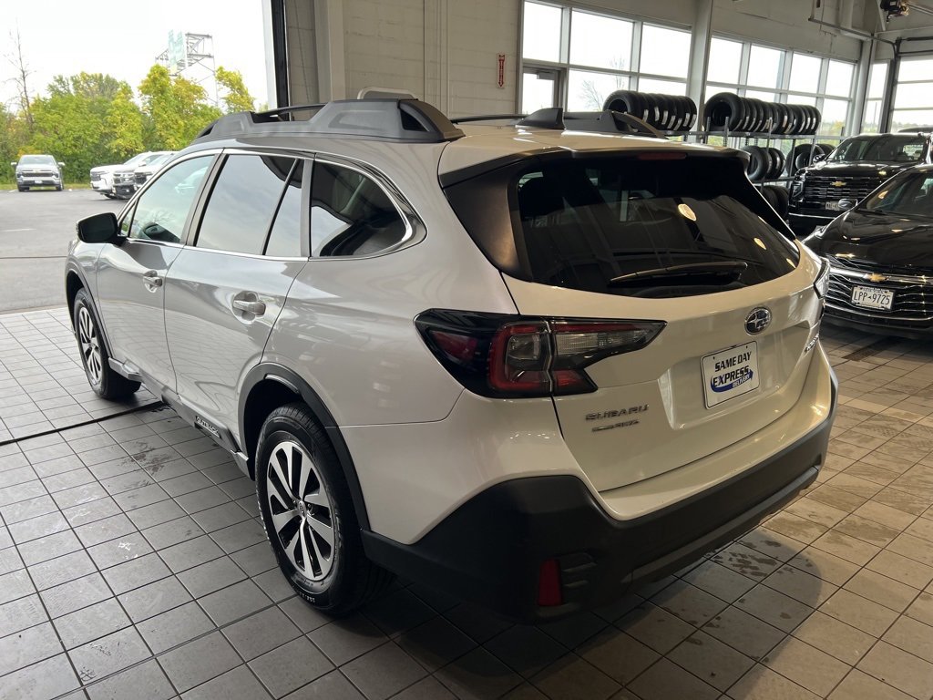 Used 2020 Subaru Outback Premium image 8