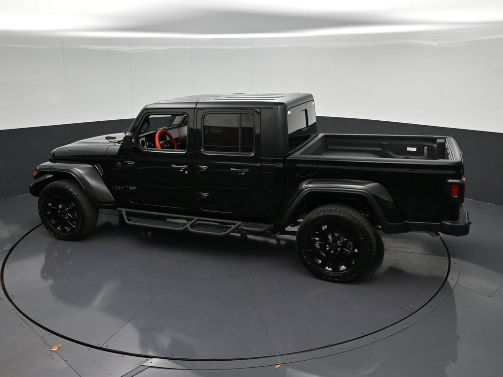 Used 2025 Jeep Gladiator Sport AWD/4WD image 23