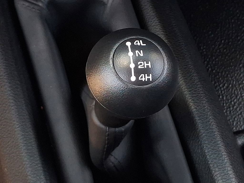 Used 2024 RAM 2500 Tradesman w/ Chrome Appearance Group image 21