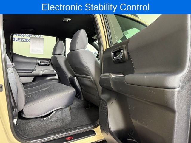 Used 2019 Toyota Tacoma TRD Off-Road image 18