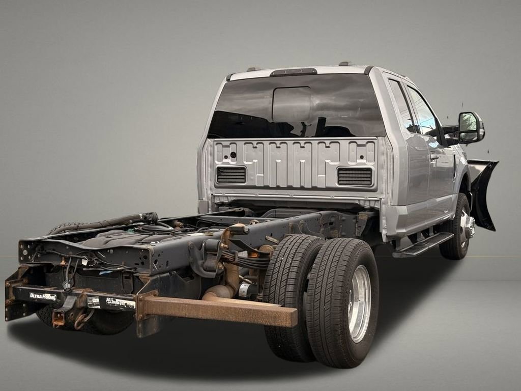 Used 2021 Ford F350 Lariat w/ Lariat Value Package AWD/4WD image 4