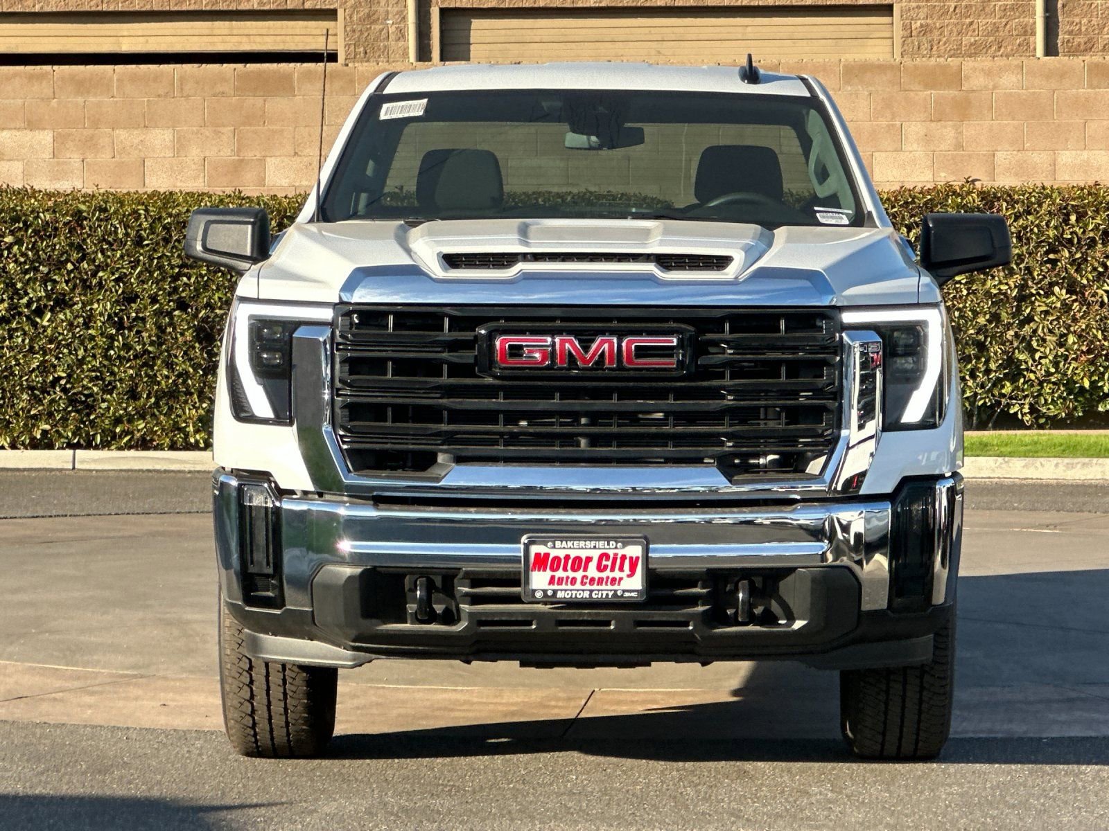 New 2025 GMC Sierra 2500 Pro AWD/4WD image 9