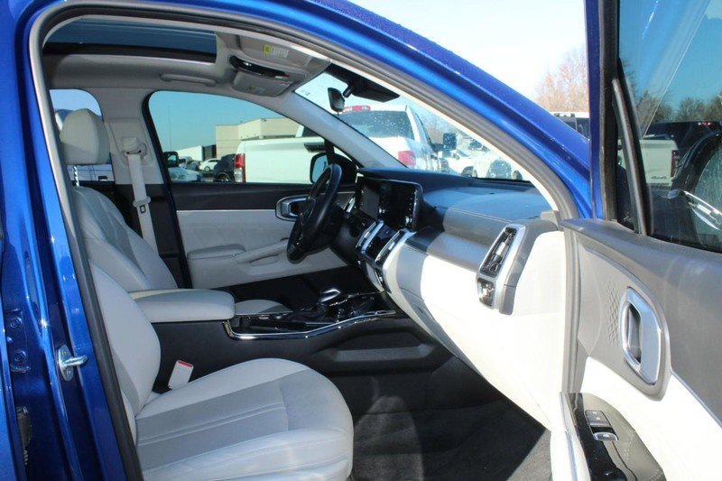 Used 2022 Kia Sorento SX image 11