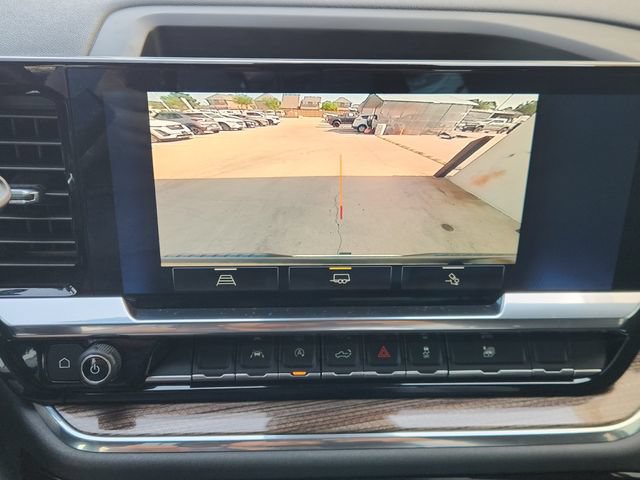 Used 2022 Chevrolet Silverado 1500 LT w/ Convenience Package II AWD/4WD image 6