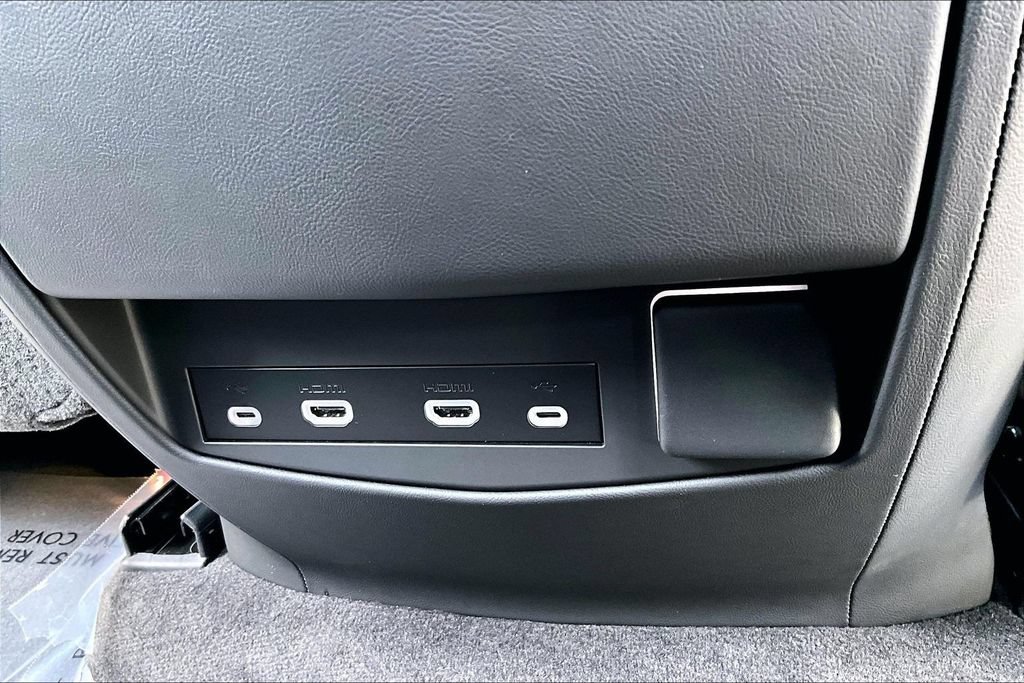 Used 2021 Cadillac Escalade Premium Luxury AWD/4WD image 37