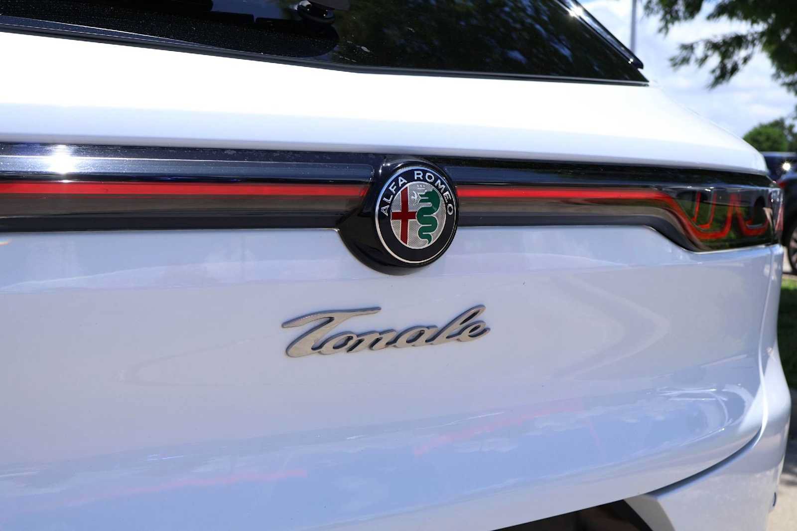 Used 2024 Alfa Romeo Tonale Ti w/ Premium Interior Package AWD/4WD image 7