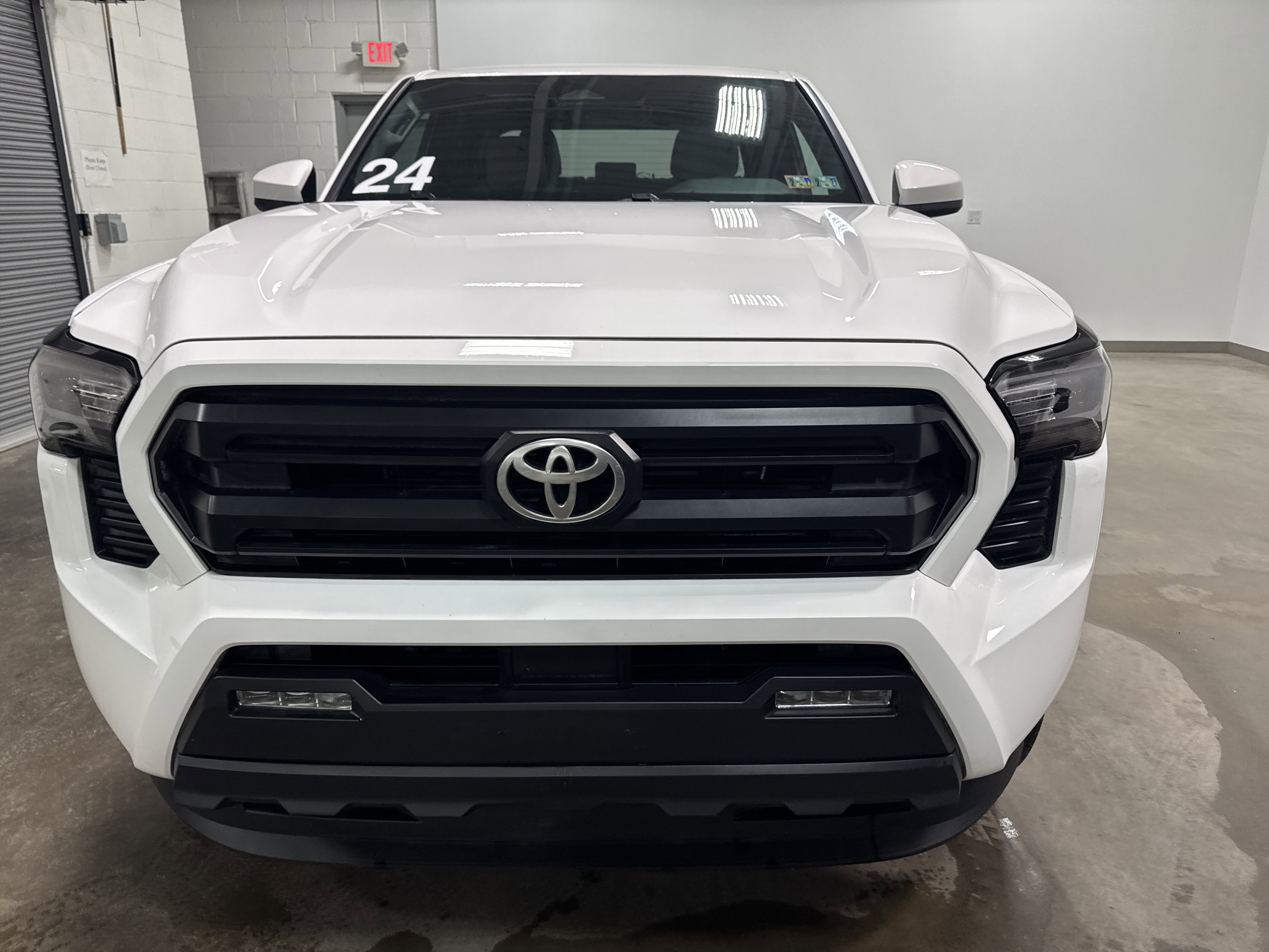 Used 2024 Toyota Tacoma SR5 image 7