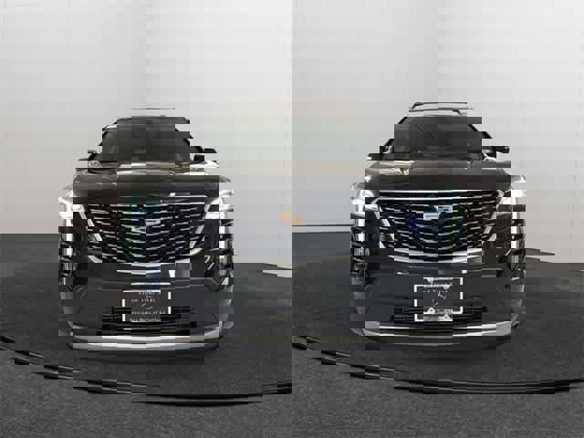 Used 2019 Cadillac XT4 Premium Luxury w/ Technology Package image 2
