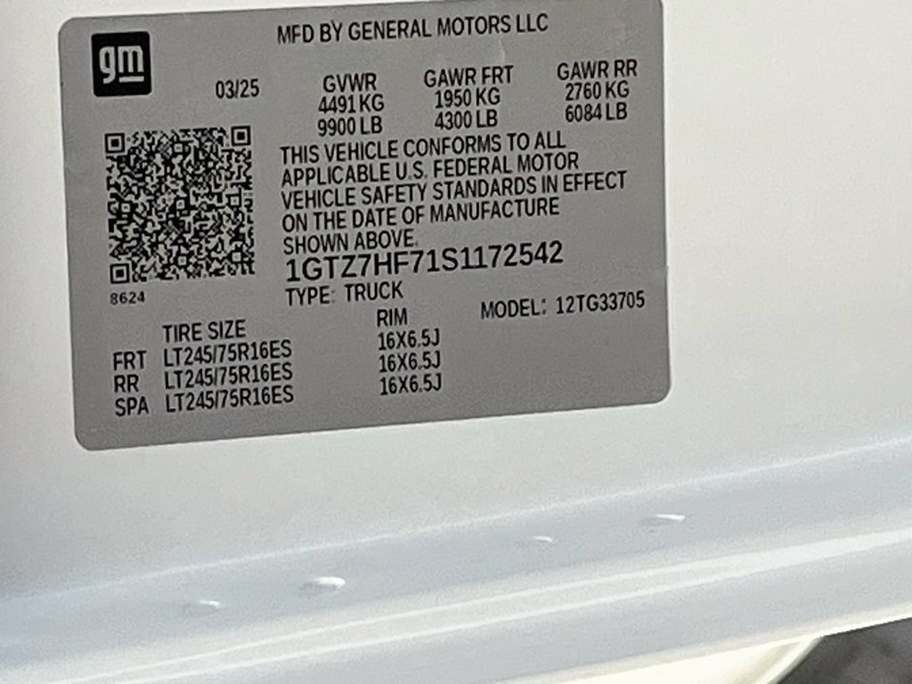 Used 2025 GMC Savana 3500 Extended w/ Driver Convenience Package RWD image 29