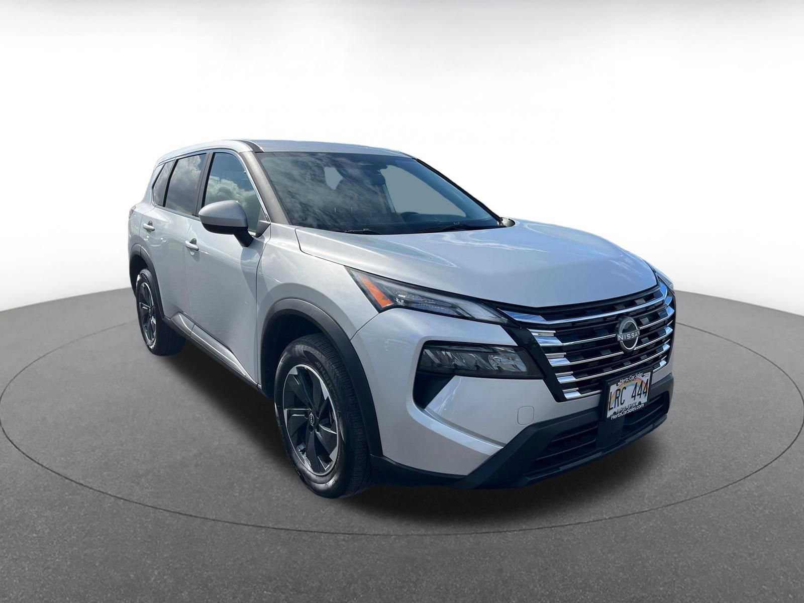 Used 2025 Nissan Rogue SV image 1