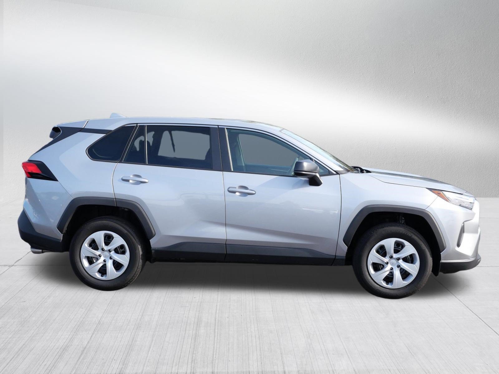Certified 2025 Toyota RAV4 LE AWD/4WD image 8