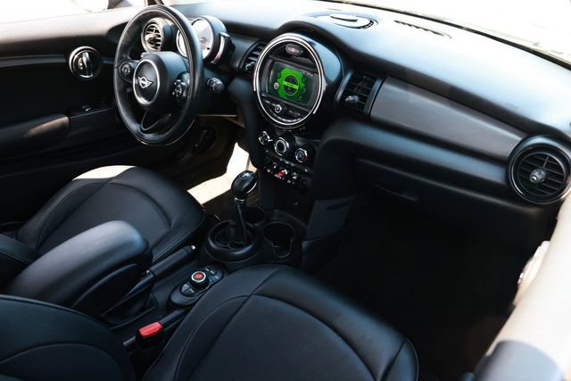 Used 2019 MINI Cooper 2-Door Hardtop image 21