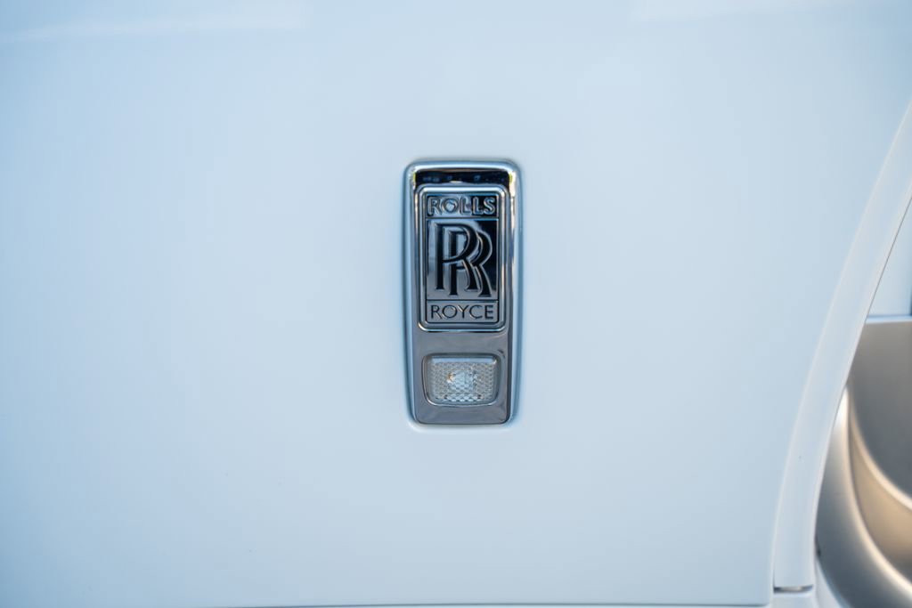 Used 2018 Rolls-Royce Wraith image 20