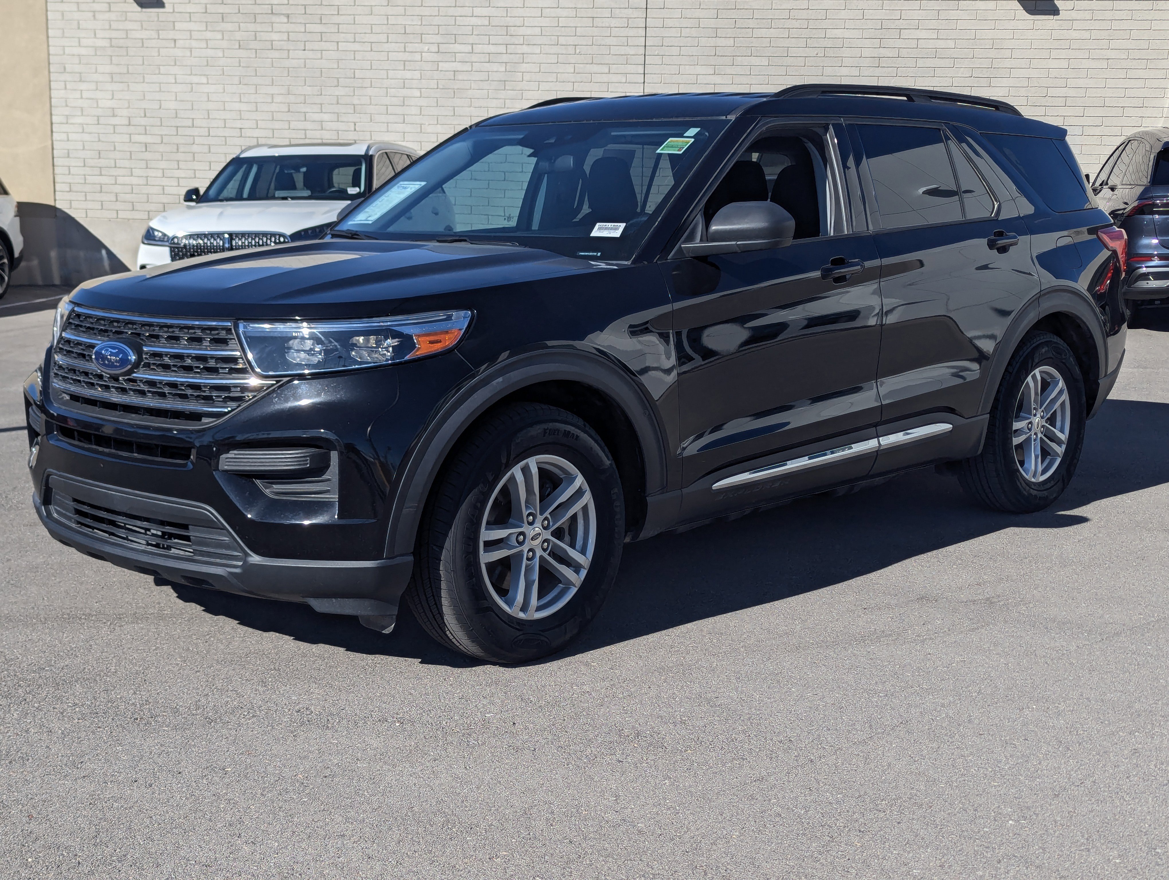 Used 2020 Ford Explorer XLT image 5