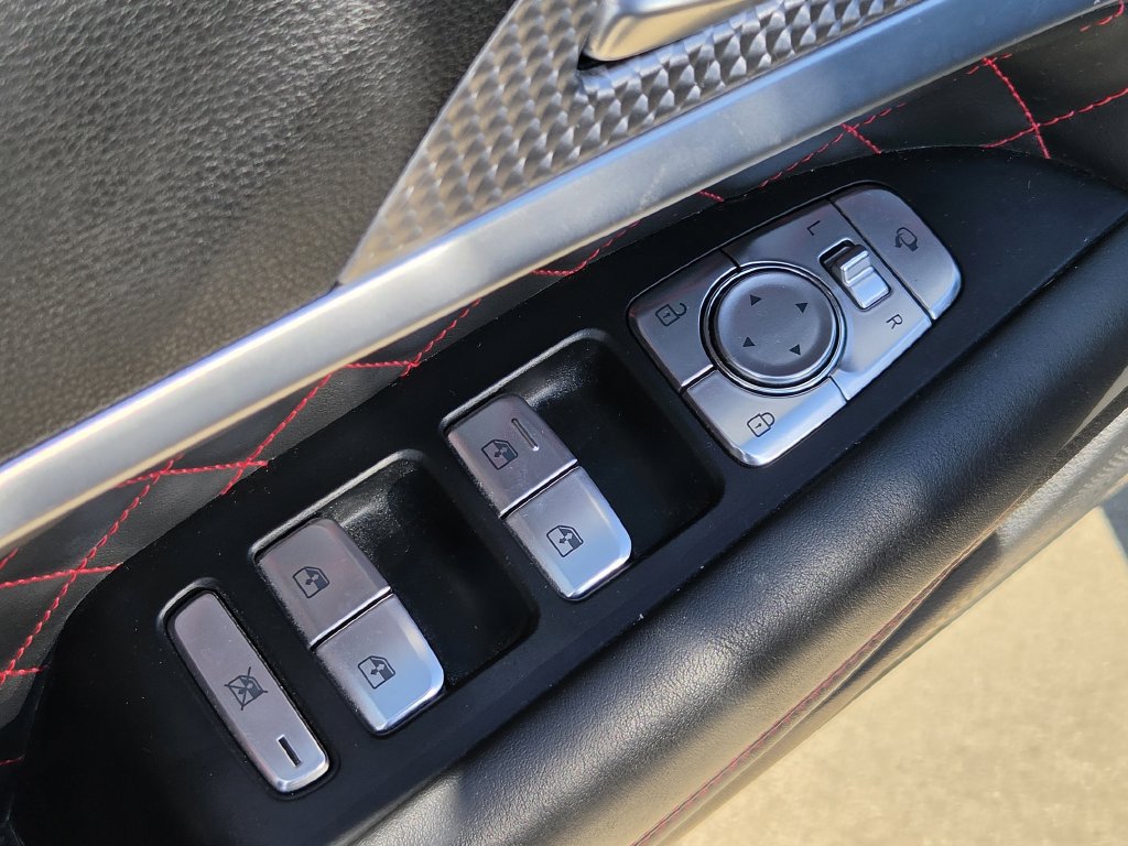 Used 2023 Genesis G70 3.3T w/ Sport Prestige Package RWD image 23