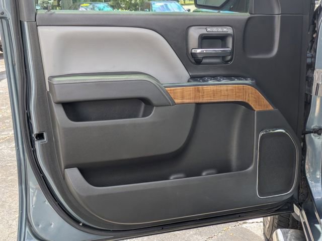 Used 2014 GMC Sierra 1500 SLT w/ SLT Preferred Package AWD/4WD image 9