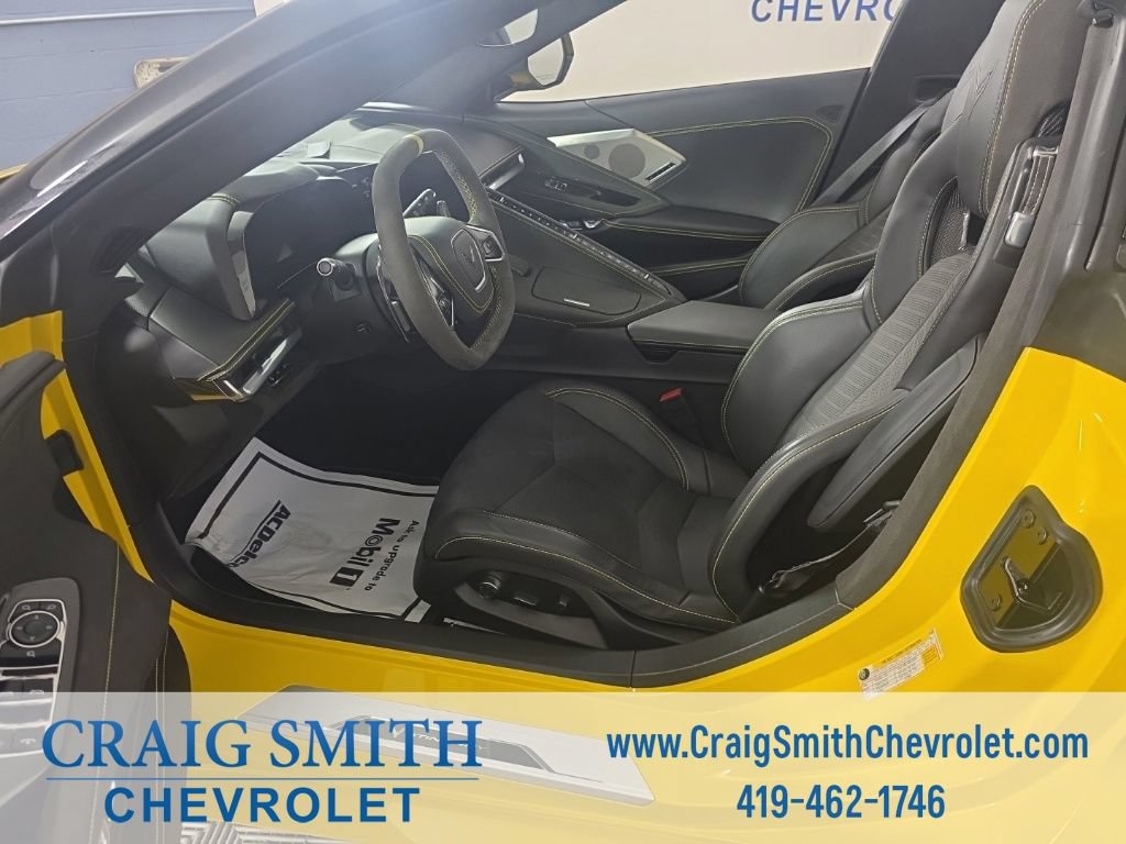 Used 2025 Chevrolet Corvette Stingray Premium Conv w/ Z51 Performance Package RWD image 10