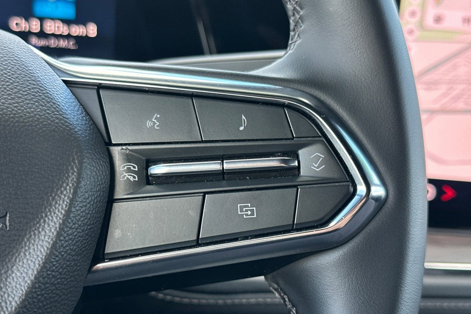 Certified 2025 Chevrolet Tahoe Z71 image 39