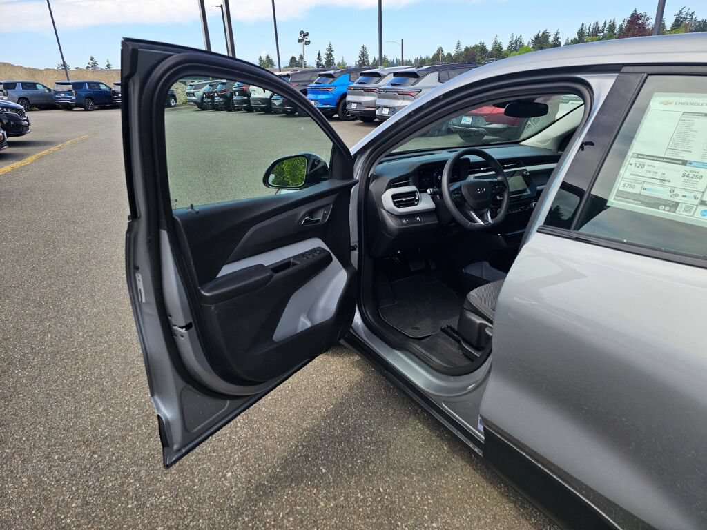 New 2027 Chevrolet Bolt LT FWD image 18