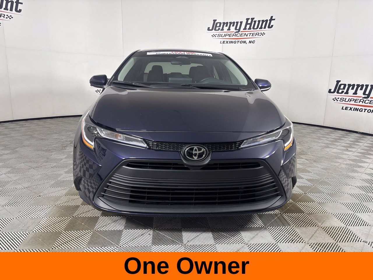 Used 2025 Toyota Corolla LE FWD image 3