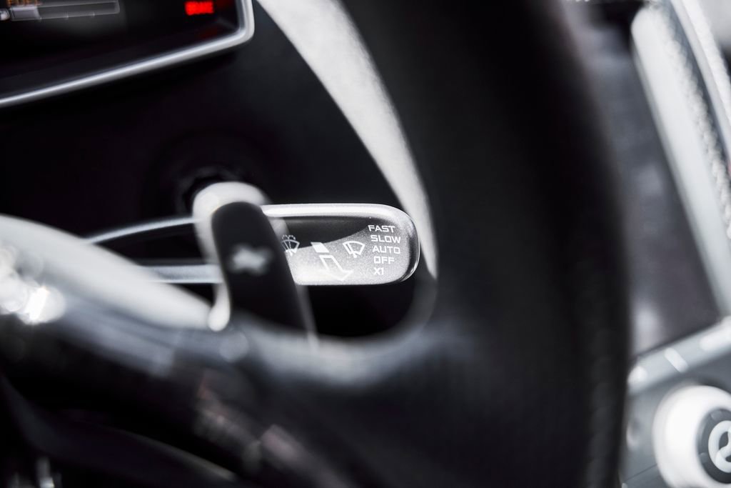 Used 2012 McLaren MP4-12C Coupe RWD image 50