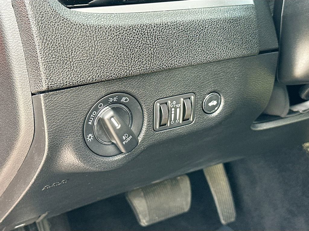 Used 2021 Chrysler 300 S w/ S Model Appearance Package image 10