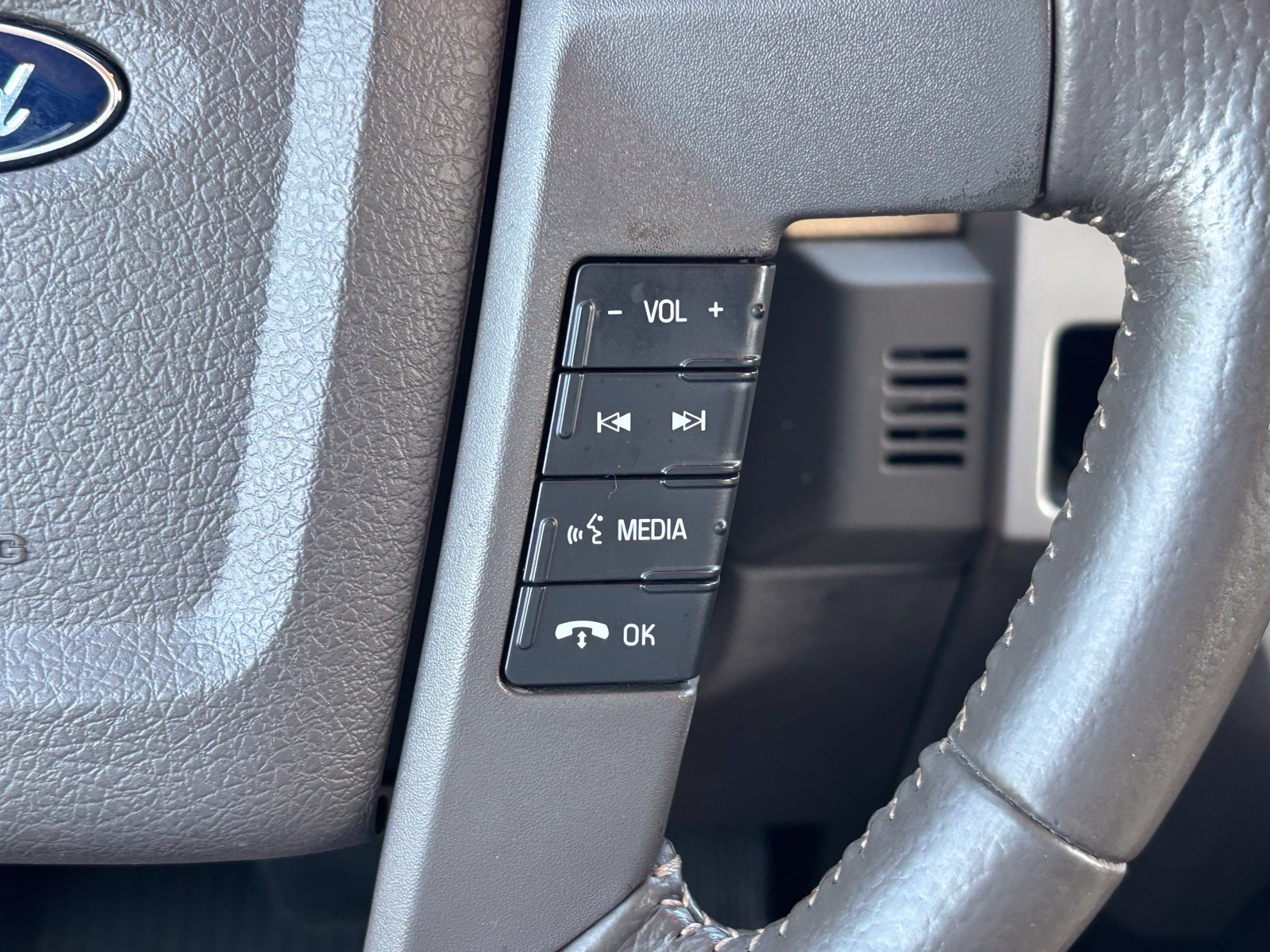 Used 2014 Ford F150 XLT w/ XLT Convenience Package RWD image 18