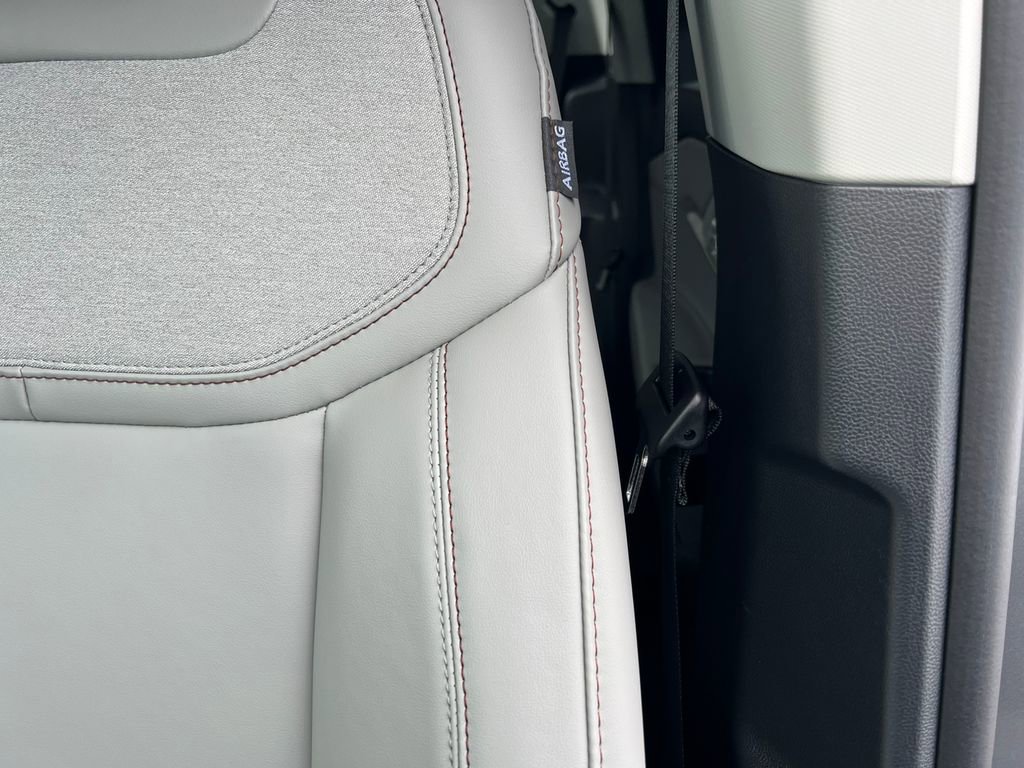 Used 2026 Ford Explorer Active w/ Active Comfort Package image 14