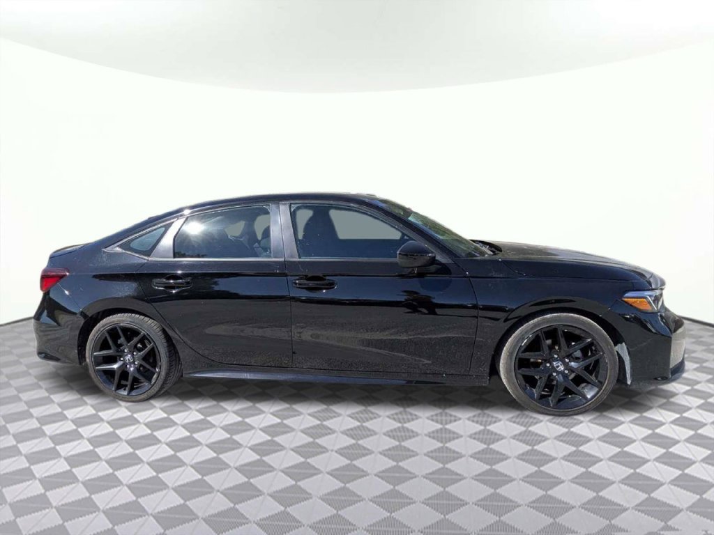 Used 2025 Honda Civic Sport image 2