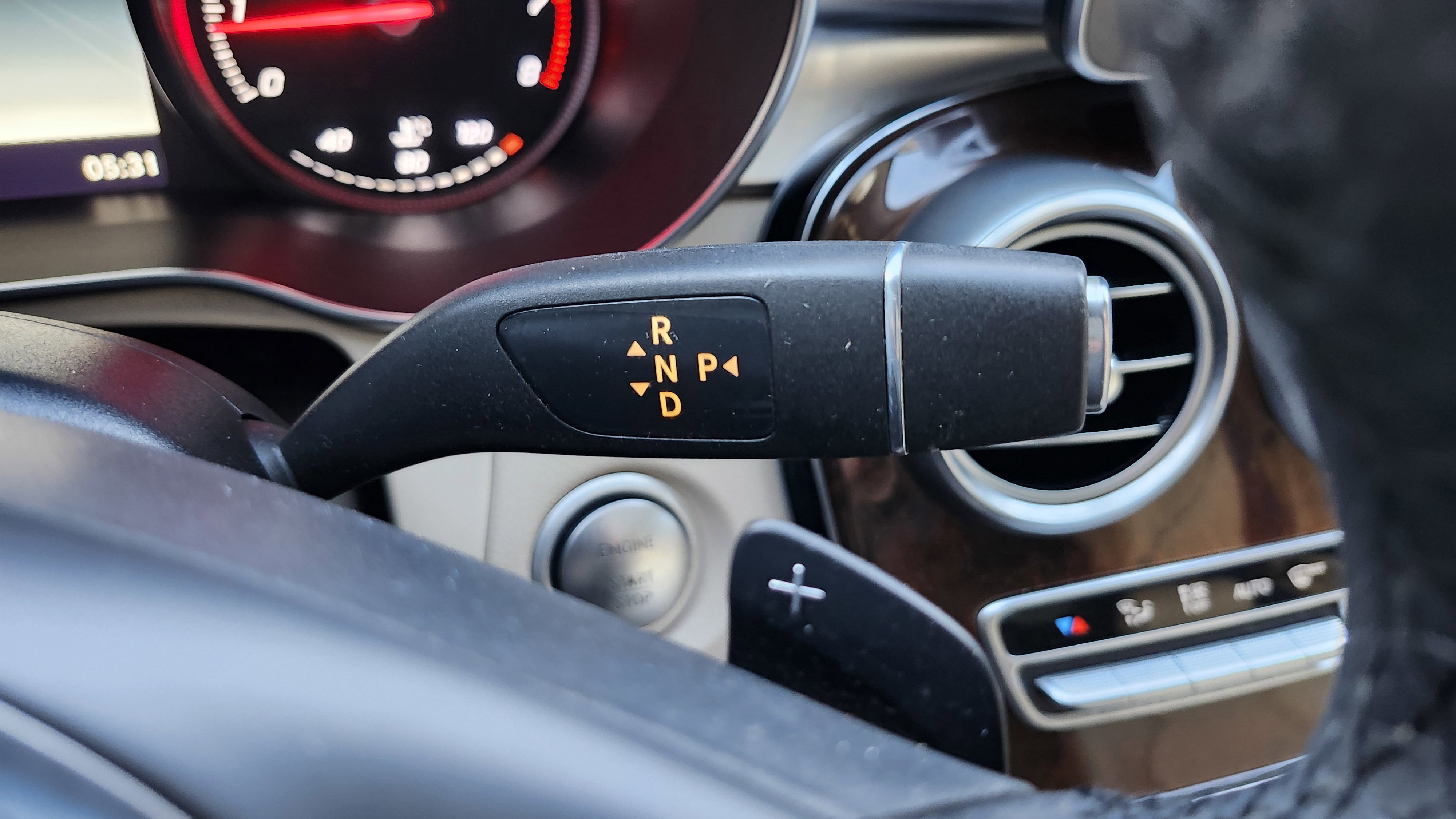 Used 2017 Mercedes-Benz GLC 300 w/ Premium 1 Package image 10