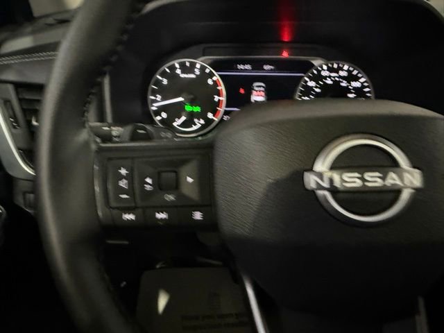 Certified 2025 Nissan Rogue SV image 15