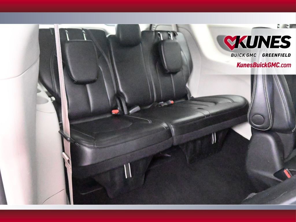 Used 2024 Chrysler Pacifica Select FWD image 22