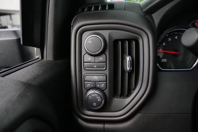 Used 2022 Chevrolet Silverado 2500 Custom w/ Gooseneck/5TH Wheel Package AWD/4WD image 17