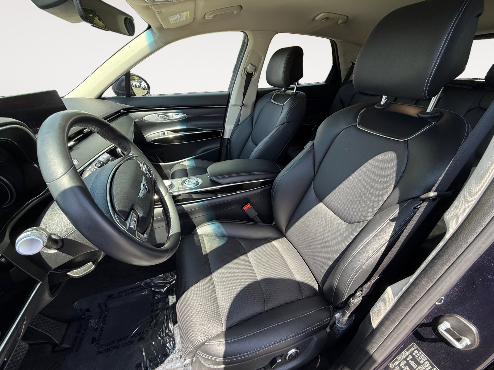 Used 2025 Genesis GV70 2.5T AWD/4WD image 10